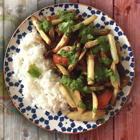 Lomo saltado con arroz