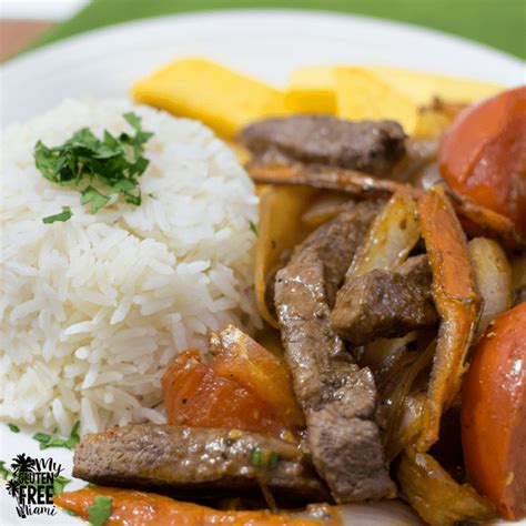 Lomo saltado con arroz