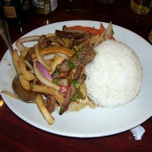 Lomo saltado con arroz