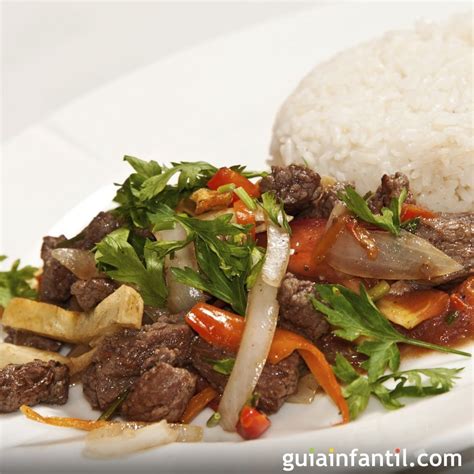 Lomo saltado con arroz