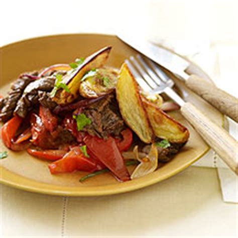 Lomo saltado con arroz