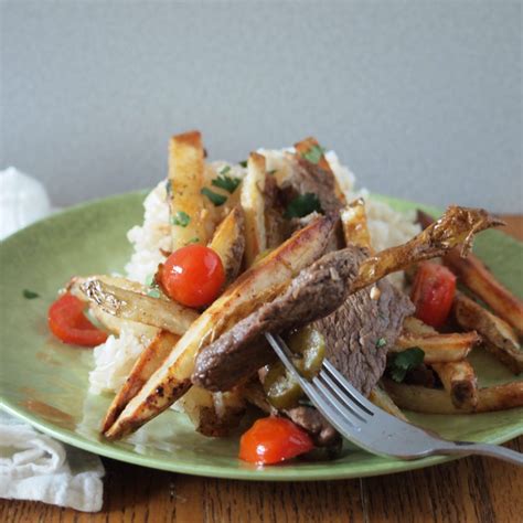 Lomo saltado con arroz