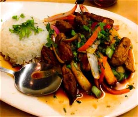 Lomo saltado con arroz