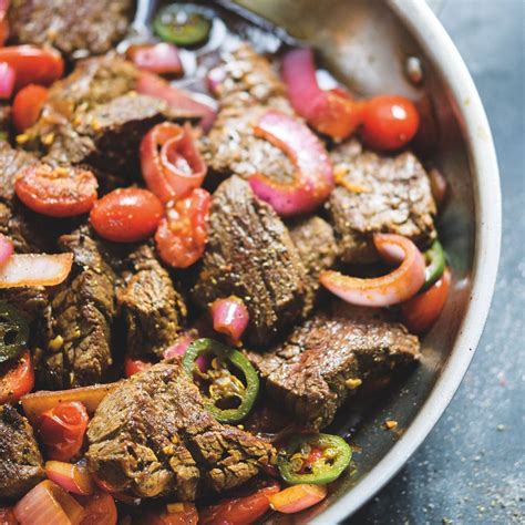 Lomo saltado con arroz