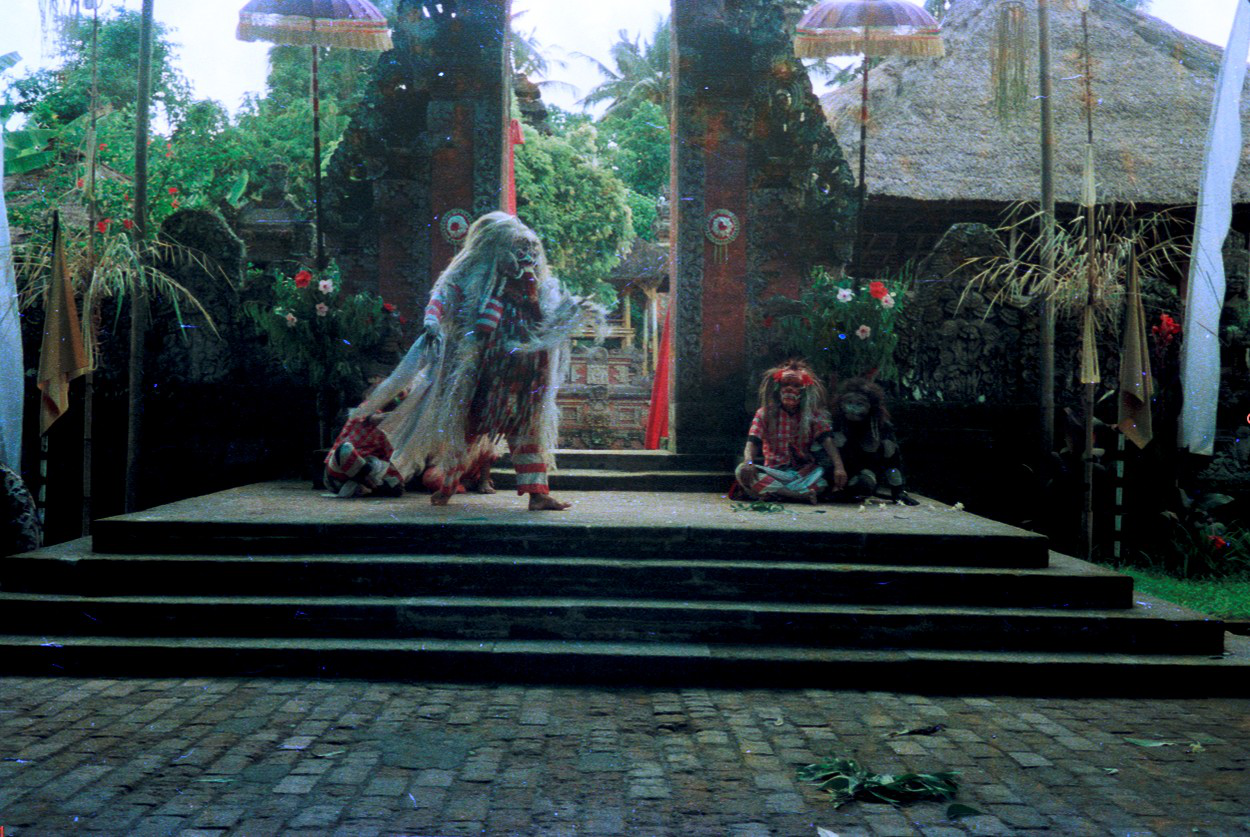 19880220G-29-bali-barong-keris-batubulan.preview.png