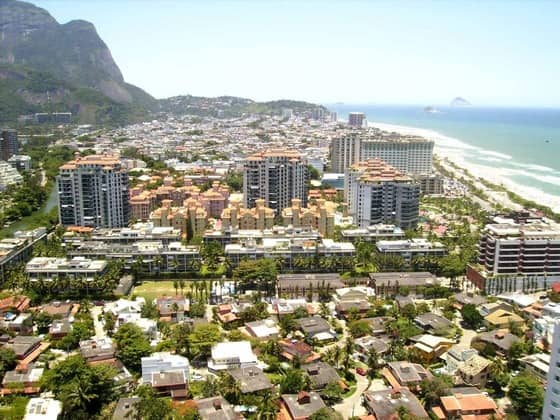 2240px-Barra_da_Tijuca_-_panoramio.jpg