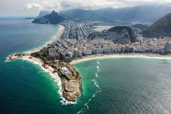 2240px-Forte_de_Copacabana_panorama.jpg