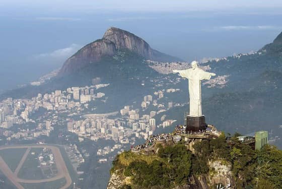 2240px-1_cristor_redentor_2014.jpg