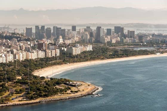 2240px-Aerial_View_of_Flamengo_1.jpg